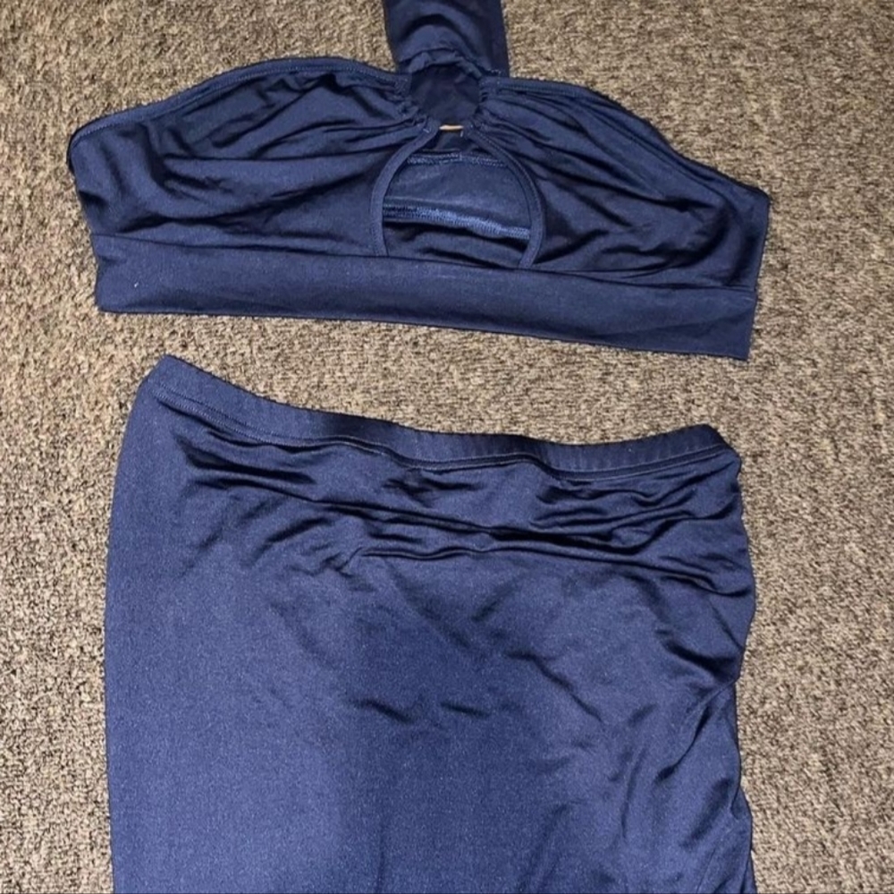 Two piece set